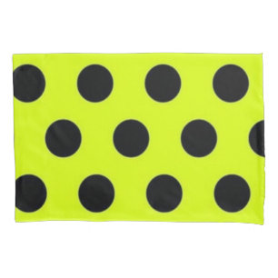 Polka dot pattern pillowcase