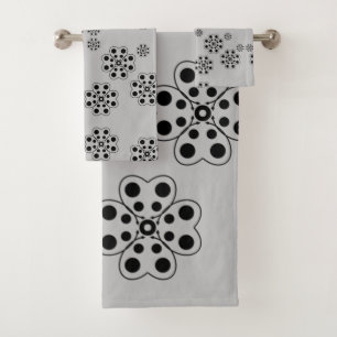 Polka Dot Petals Pattern Bath Towel Set