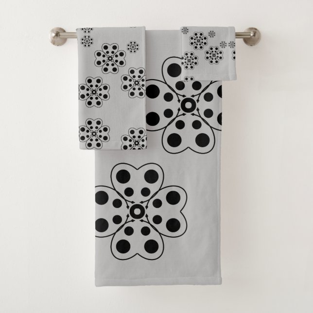 Polka Dot Petals Pattern  Bath Towel Set (Insitu)
