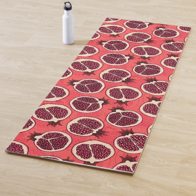 Pomegranate slices 2 yoga mat (In Situ)