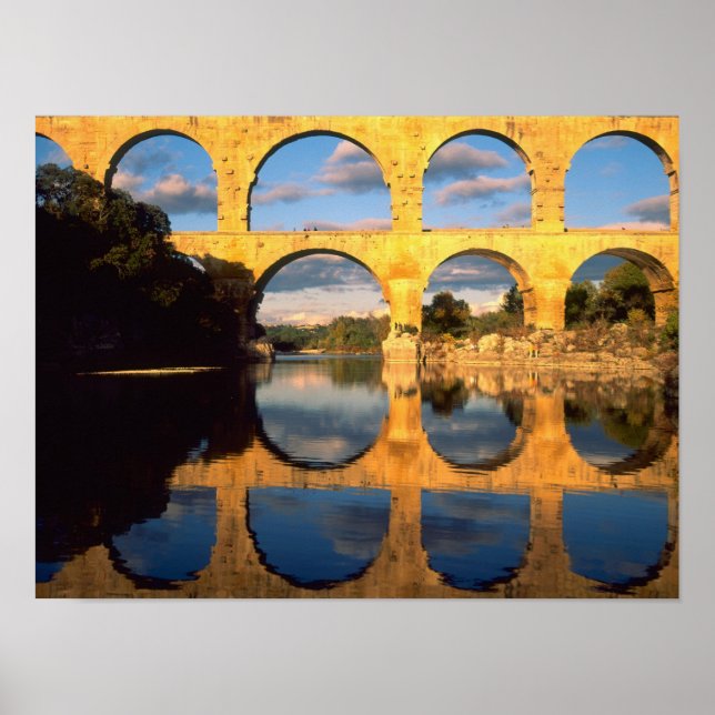 Pont du Gard, Gardon River, Gard, Languedoc, Poster (Front)