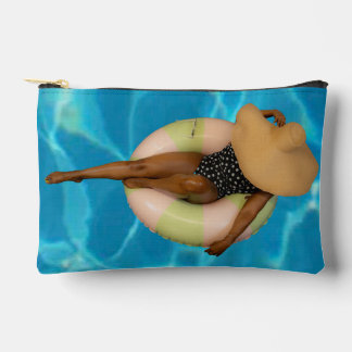 Pool pouch