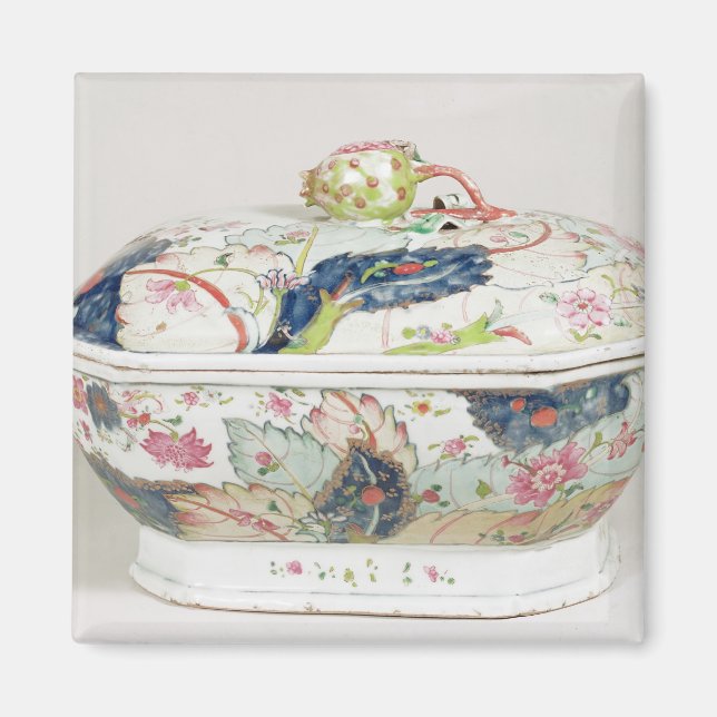 Porcelain dish, 18th century magnet (Front)