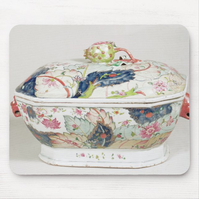 Porcelain dish, 18th century mouse mat (Front)