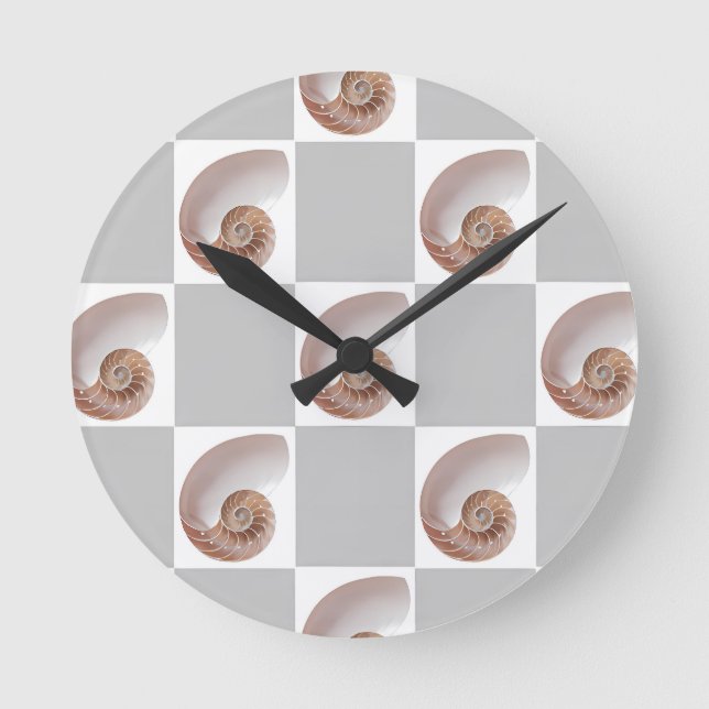 Porcelain Seashell Minimalist Chequerboard Pattern Round Clock (Front)