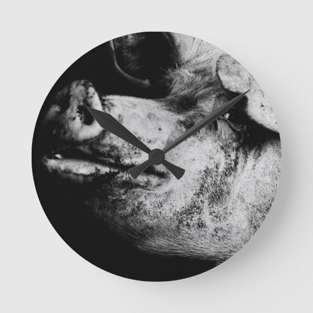 porker portrait round clock (Front)