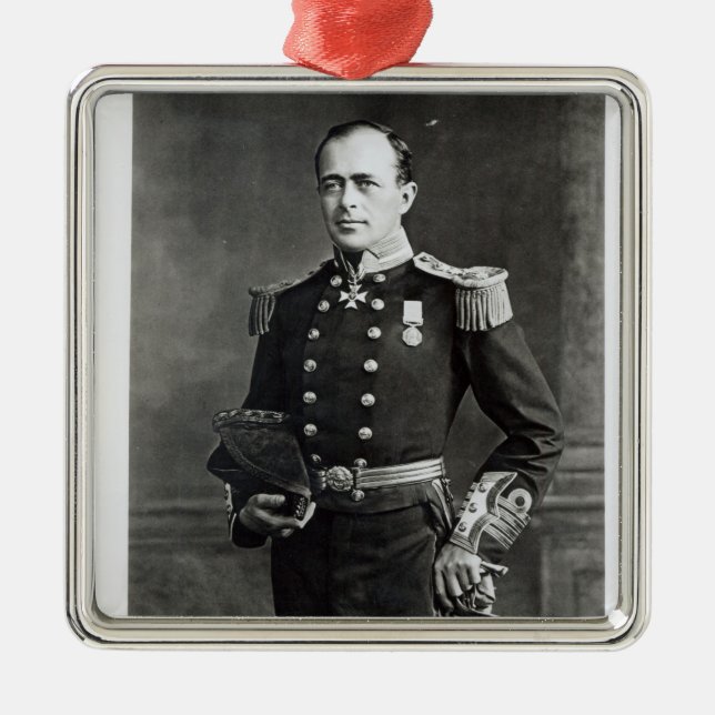 Portrait of Captain Robert Falcon Scott Metal Tree Decoration (Front)