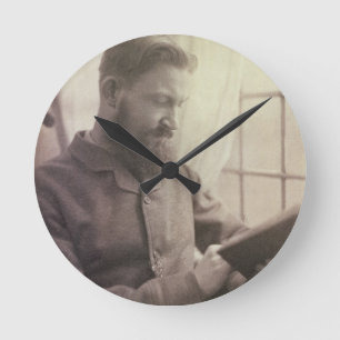 Portrait of George Bernard Shaw (1856-1950) as a Y Round Clock