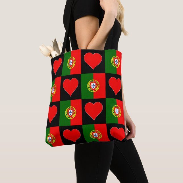 Portugal Flag Heart Pattern Patriotic Portuguese Tote Bag (Close Up)