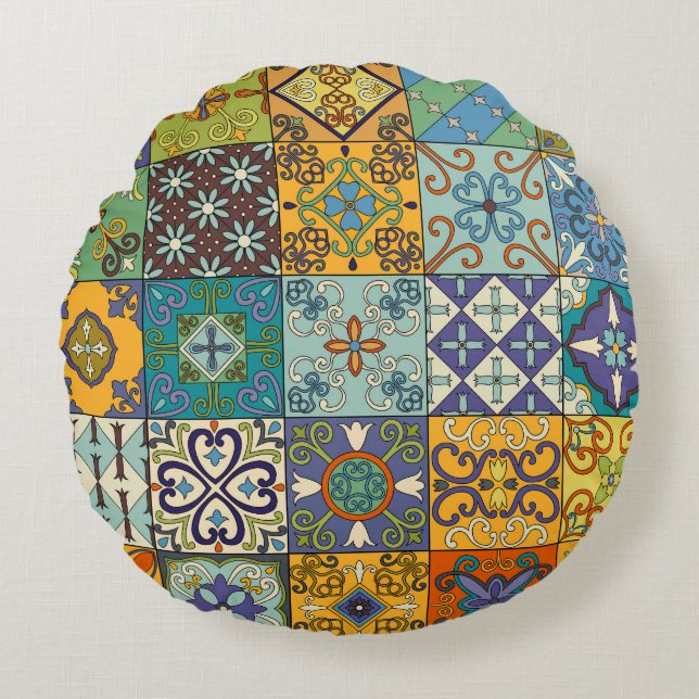 Portuguese Talavera Tile Design Round Cushion (Front)