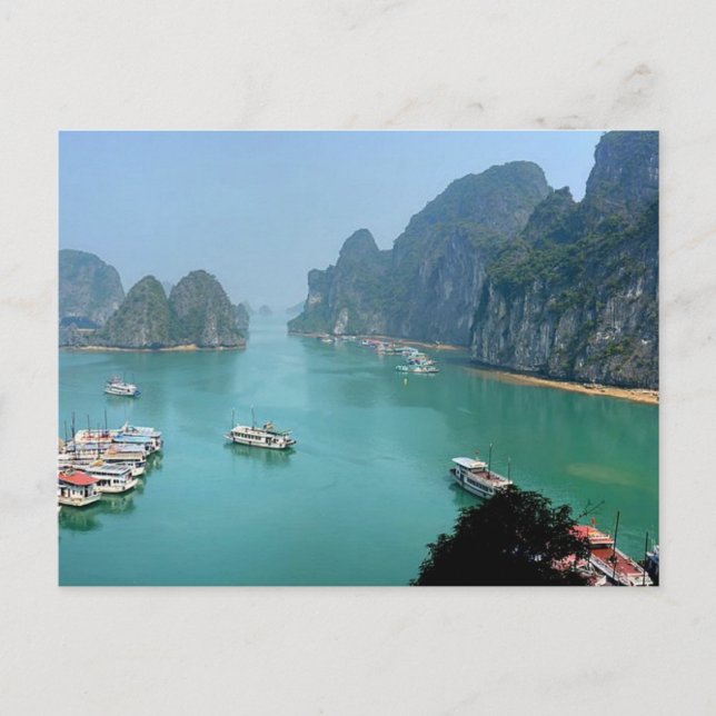 Postcard Ha Long Bay in Quảng Ninh, Vietnam (Front)