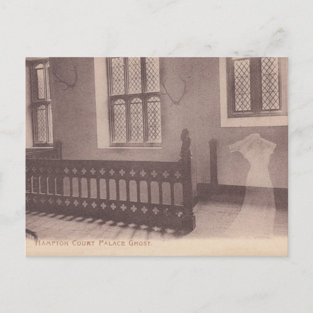 POSTCARD HAMPTON COURT PALACE GHOST JANE SEYMOUR (Front)