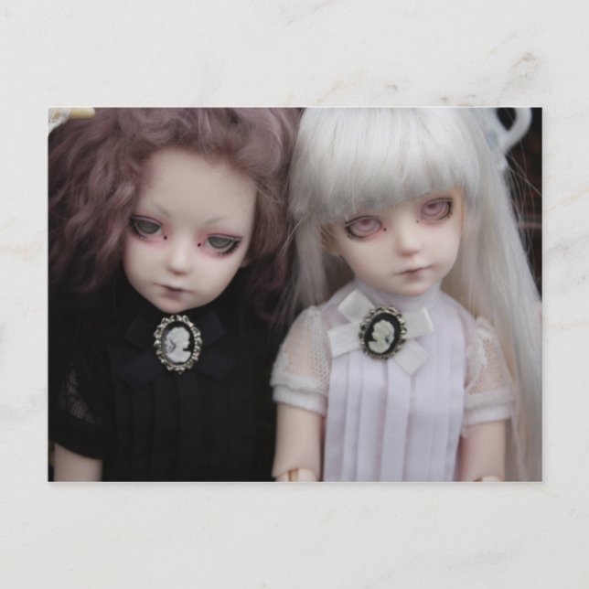 Postcard Thora and Rune side by side (Front)