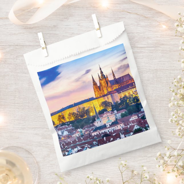 Prague Favour Bags (Clipped)