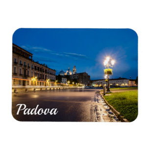 Prato della Valle at night in Padova, Italy Magnet