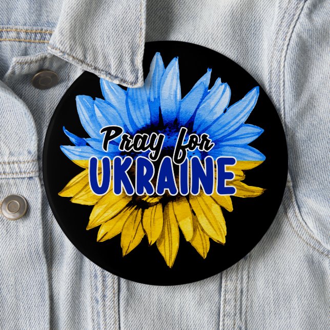 Pray For Ukraine Button (In Situ)