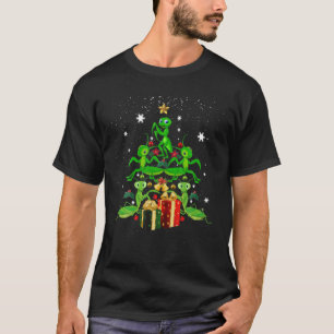 Praying Mantis Christmas Ornament Tree Funny Xmas T-Shirt