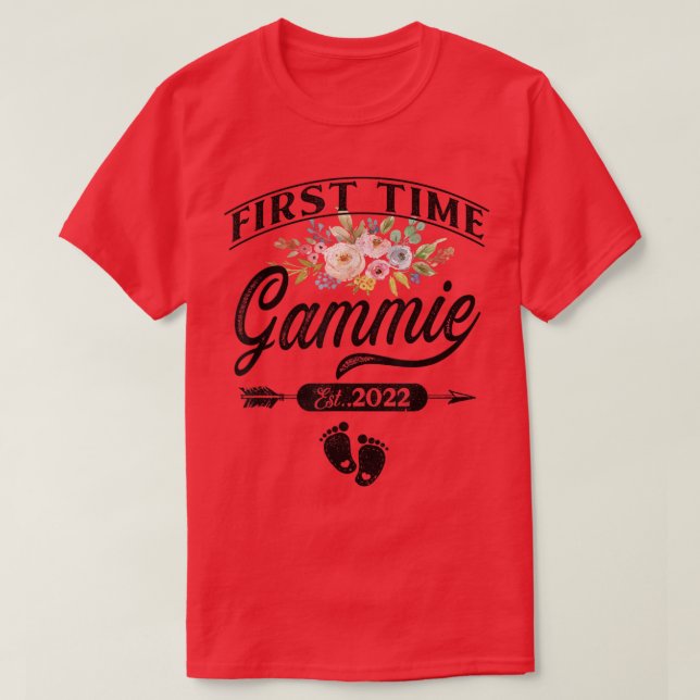 Pregnancy Announcement First Time gammie Est  T-Shirt (Design Front)