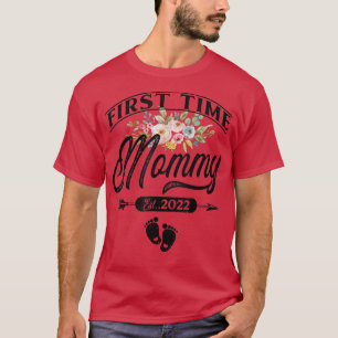 Pregnancy Announcement First Time mummy Est  T-Shirt