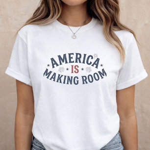 Pregnancy Announcement Mum to Be 4th of July T-Shirt