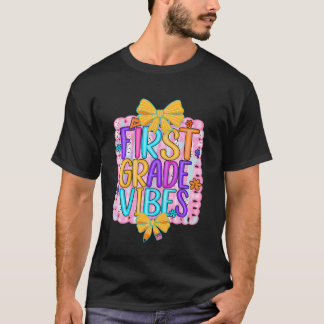 Preppy First Grade Vibes Back to School First Day T-Shirt