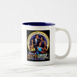 PRESIDENT BARACK OBAMA AND FAMILY Two-Tone COFFEE MUG