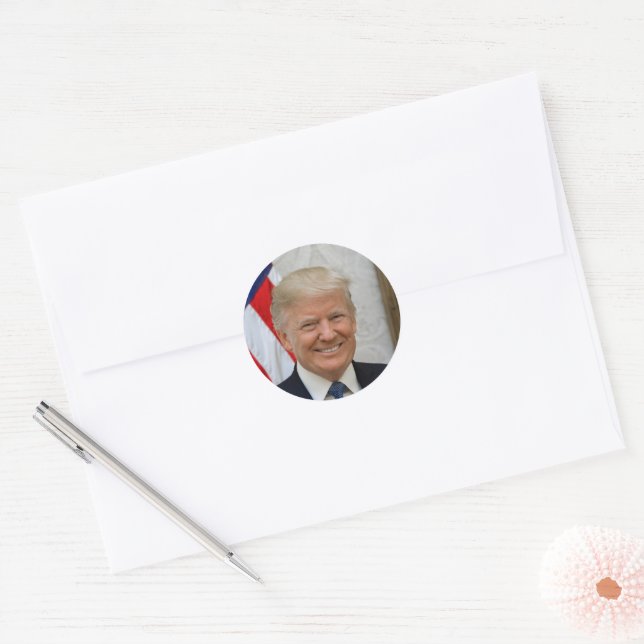 President Donald Trump 2017 Official Portrait Classic Round Sticker (Envelope)