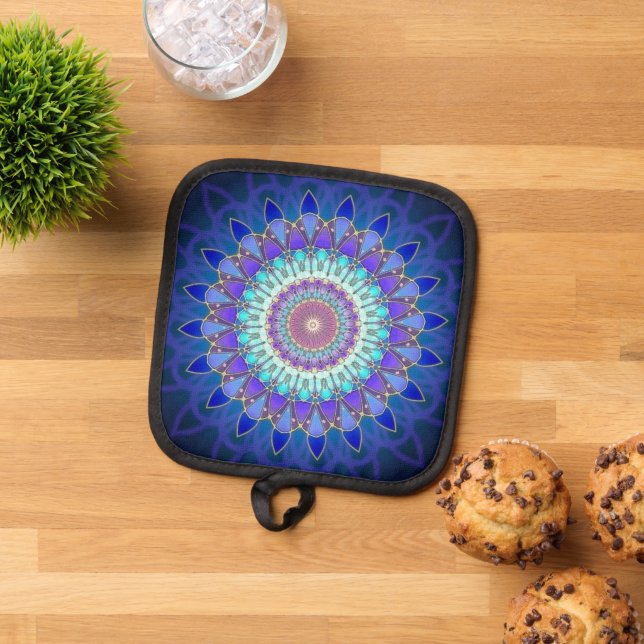 Pretty And Colourfully Mandala / Kaleidoscope 6 Pot Holder (Top Down)