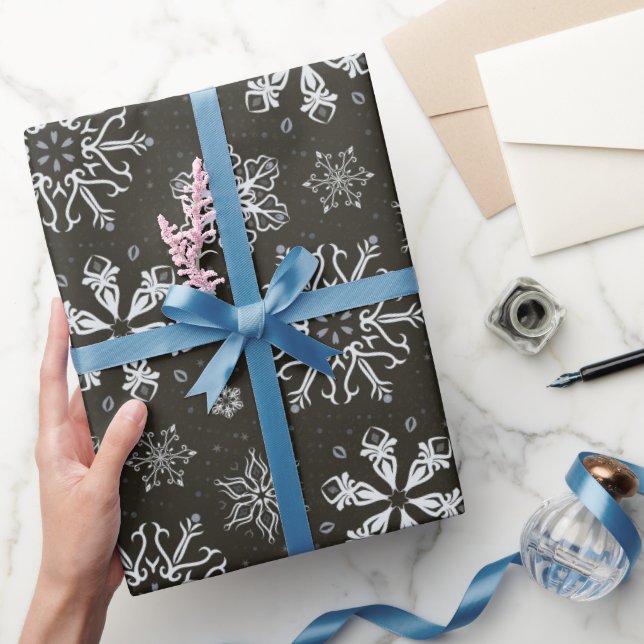 Pretty black white Christmas snowflakes gift wrap (Gifting)