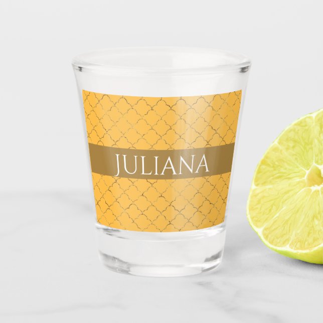 Pretty Daffodil  Gold Quatrefoil Personalised  Shot Glass (Front)