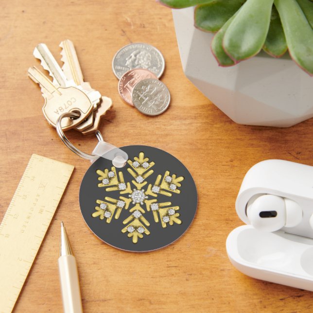 pretty diamond snowflake drawing key ring (Desk)