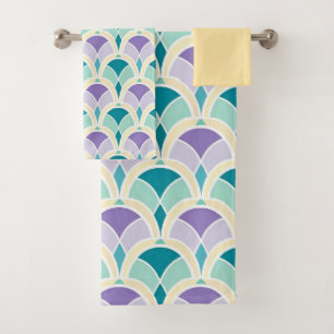 Pretty Fan Style Art Deco Towel Set