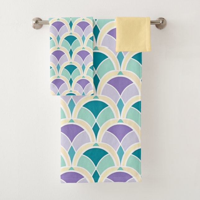 Pretty Fan Style Art Deco Towel Set (Insitu)