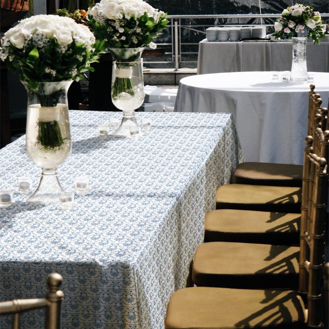 Pretty Floral Blue White Pattern Tablecloth (Creator Uploaded)