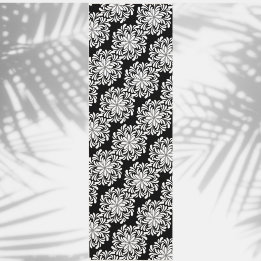 Pretty Flower Mandala Pattern Black Yoga Mat