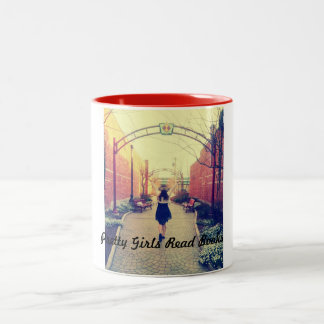 Pretty Girls Read Books! Mug