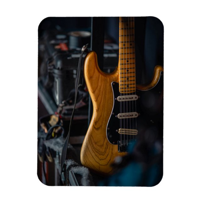 Pretty Guitar Magnet (Vertical)