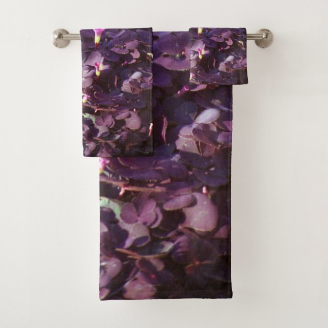 Pretty in Purple Flowers Bath Towel Set (Insitu)