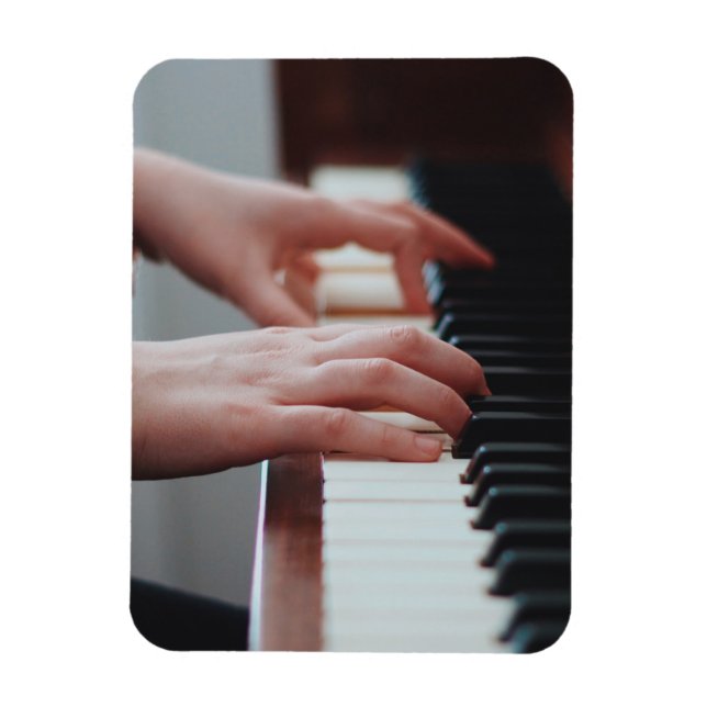 Pretty Piano Design Magnet (Vertical)