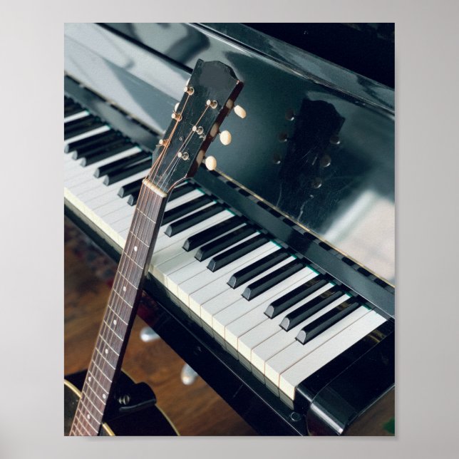 Pretty Piano Design Poster (Front)