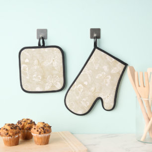 Pretty Romantic Cream Ivory Butterflies Hearts Oven Mitt & Pot Holder Set
