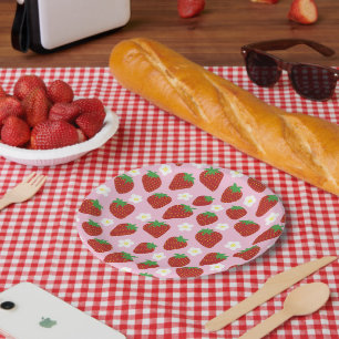 Pretty summer strawberry pattern paper plate