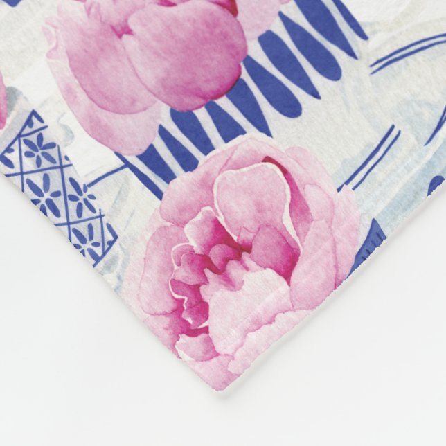 Pretty Tea Fleece Blanket (Corner)