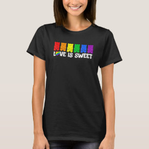 Pride Month Gummy Bear LGBTQ Gay Pride Rainbow Fla T-Shirt