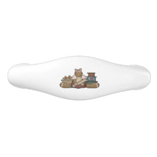 Prim Gingerbread Baker Drawer Pull Knob
