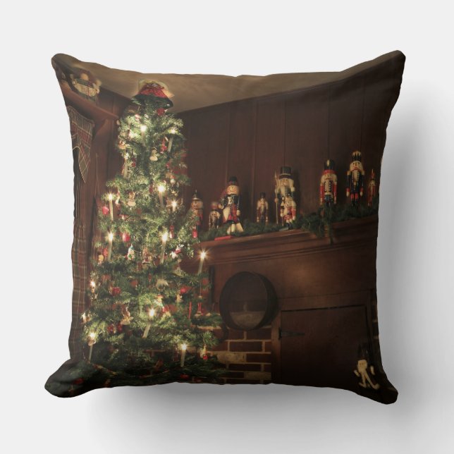 Primitive Colonial Country Christmas Holiday Cushion (Front)