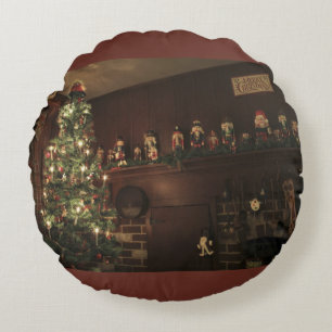 Primitive Colonial Country Christmas Holiday Round Cushion