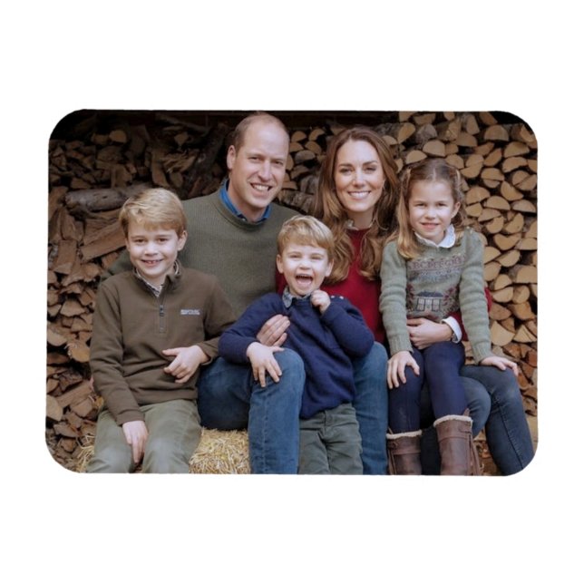 Prince William and family Dec 2020 stylised Magnet (Horizontal)