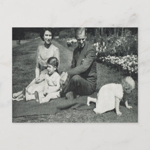 Princess Elizabeth and family 1951 Postcard