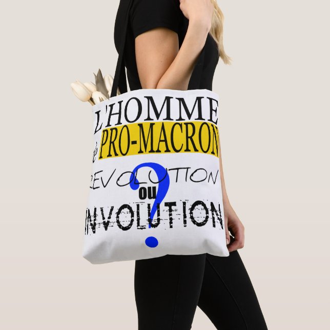 PRO-M-A-C-R-O-N Evolution ou involution TB1 Tote Bag (Close Up)